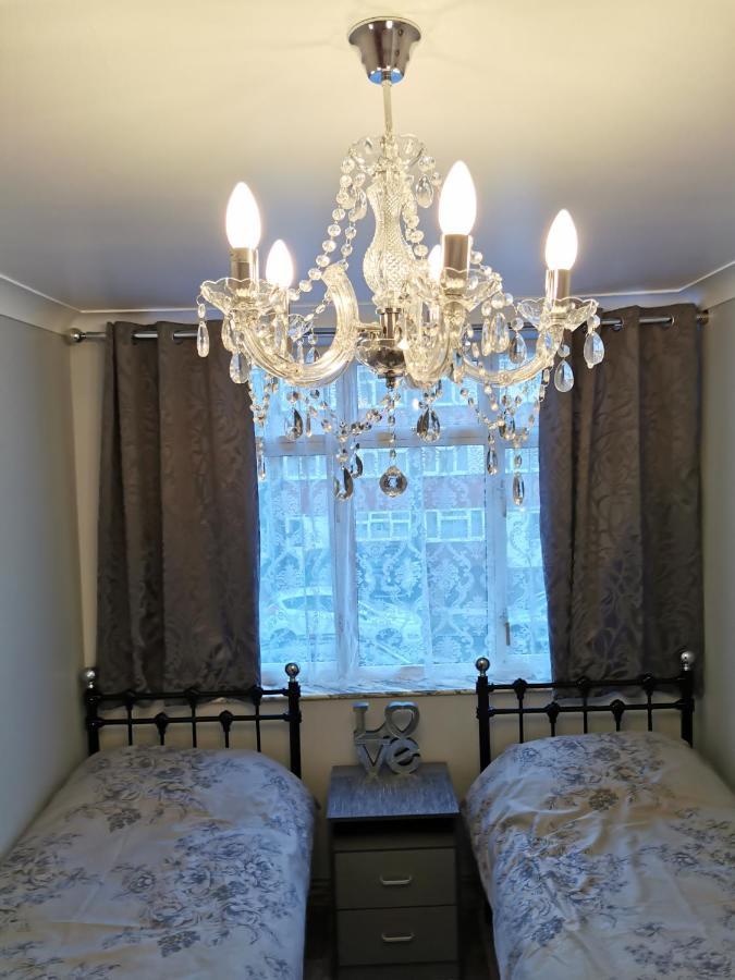 Palaz 2 - 2 Bedroom Flat Едмънтън Екстериор снимка