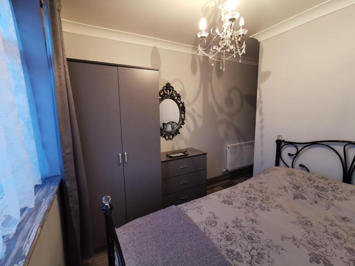 Palaz 2 - 2 Bedroom Flat Едмънтън Екстериор снимка