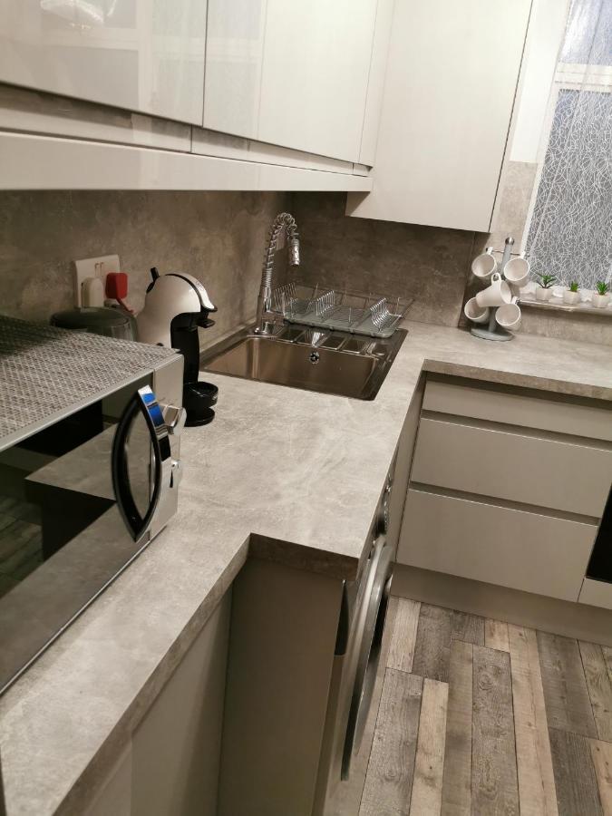 Palaz 2 - 2 Bedroom Flat Едмънтън Екстериор снимка